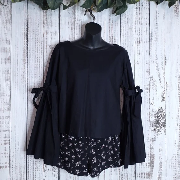 Free People So Obviously Yours poplin bell sleeve blouse bow details & buttons - Picture 2 of 15